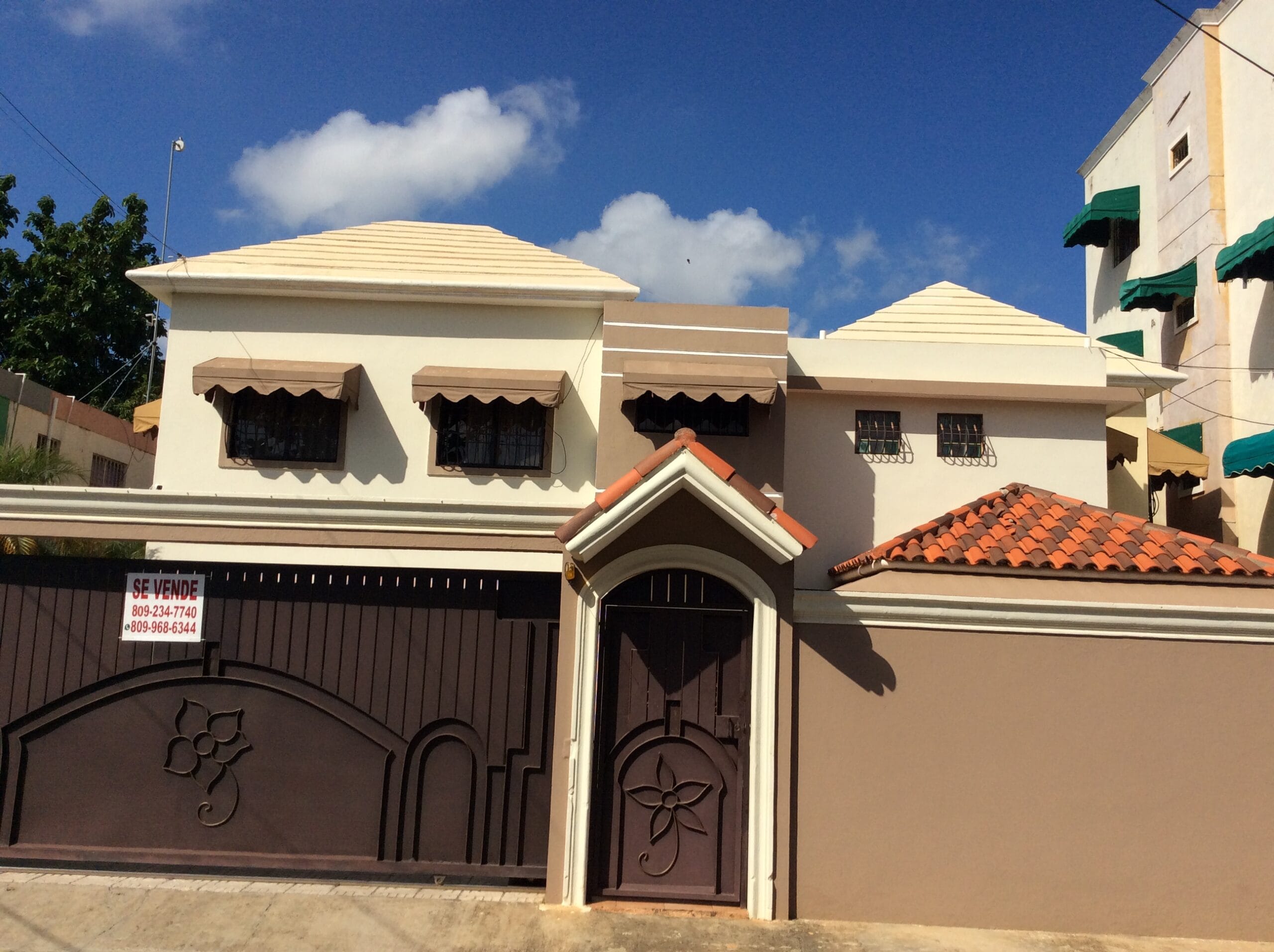 01 Se Vende Casa de dos niveles. Los tres Ojos, Santo Domingo Este - Imagen 1