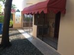 Se Vende Casa de 2 niveles Totalmente amueblada. Arismar Los Frailes - Imagen 4