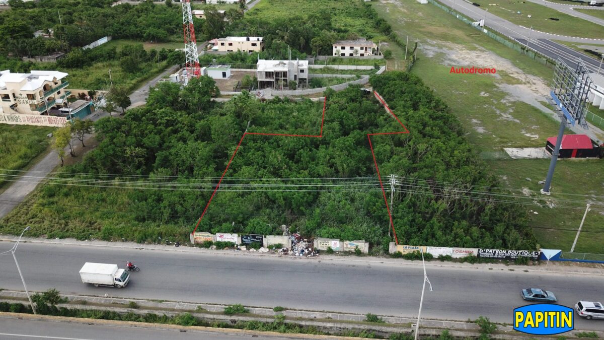 Se Vende Solar de 1,879 m² Av. Las Américas Próximo al Autódromo - Imagen 2