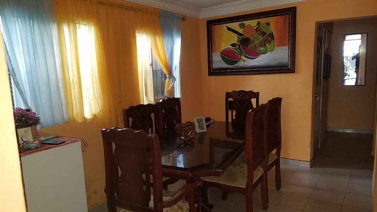 Se Vende Casa doble en Los Frailes Santo Domingo Este - Bienes Raíces | Papitin.com
