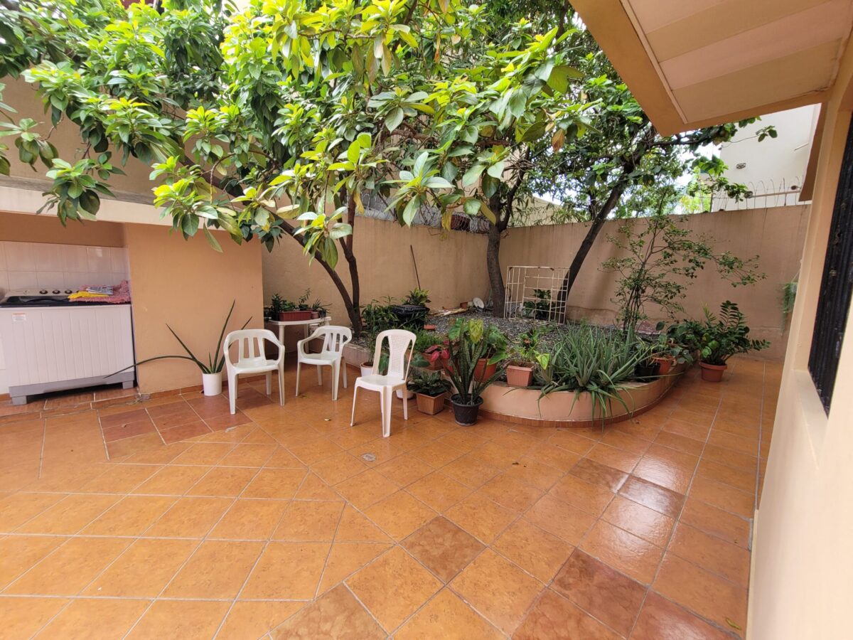 SE VENDE CASA DE DOS NIVELES EN LOS CORALES DEL SUR, SANTO DOMINGO ESTE - Imagen 9
