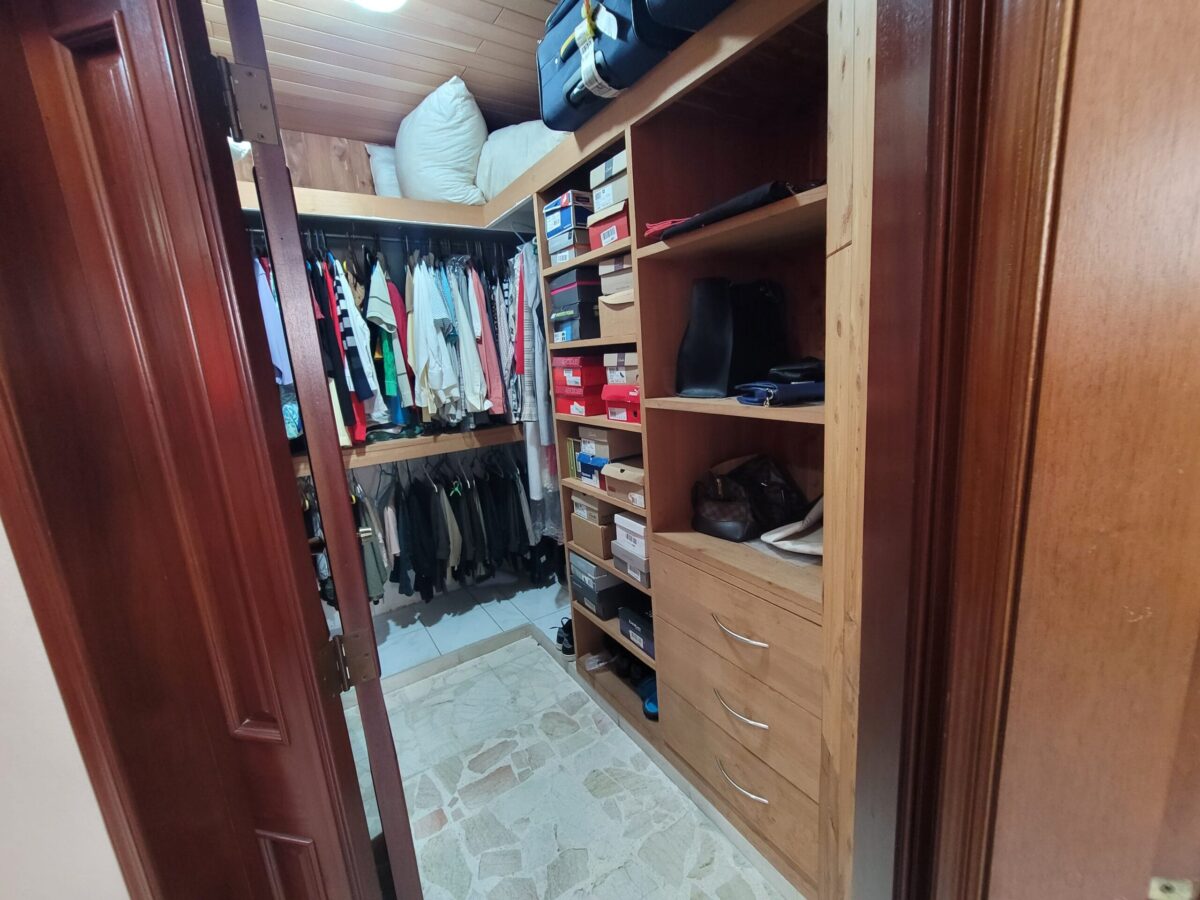 SE VENDE CASA DE DOS NIVELES EN LOS CORALES DEL SUR, SANTO DOMINGO ESTE - Imagen 15